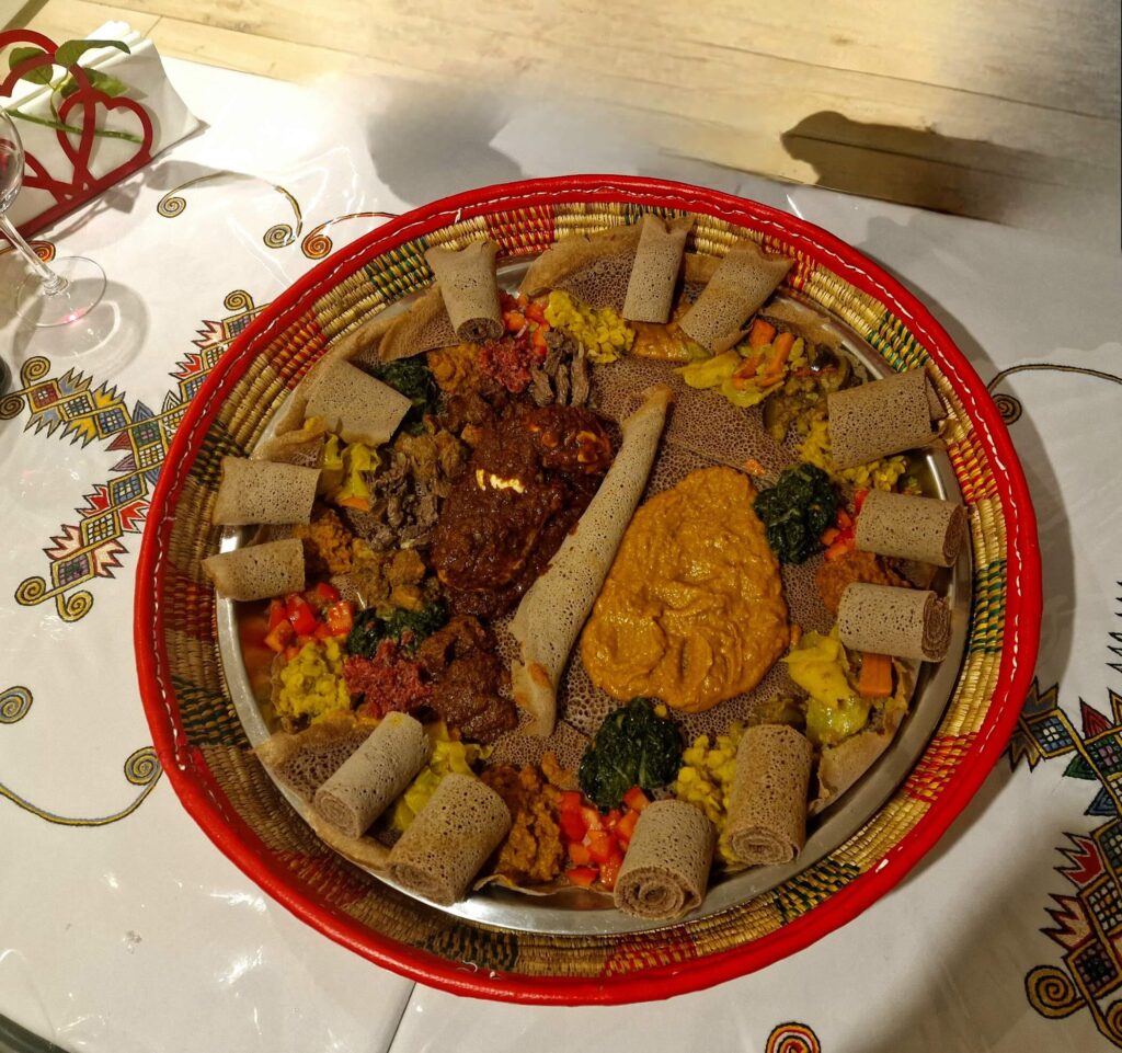 doro-wot-injera-dahlak-yverdon
