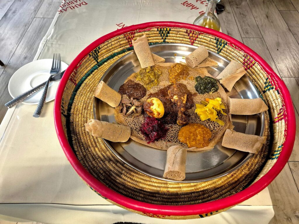 ethiopian-eritrean-mixed-platter-yverdon