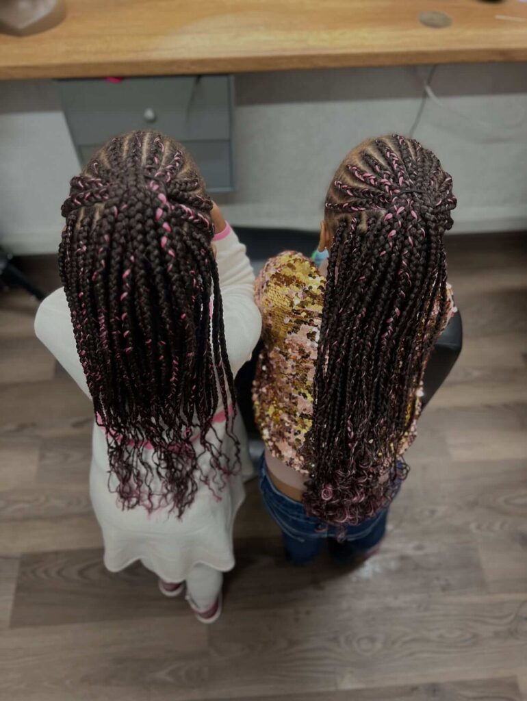 Textured hair care session at Afro Beauty Genève